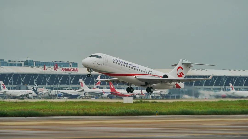 机场是航空公司建的嘛 484d-kfxsuvw5159107.jpg