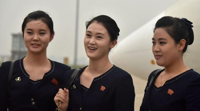 高丽航空开通济南航线 朝鲜空姐微笑亮相