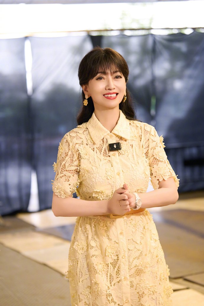 赵雅芝发长文感谢新白娘子传奇，回应不扮白素贞造型原因