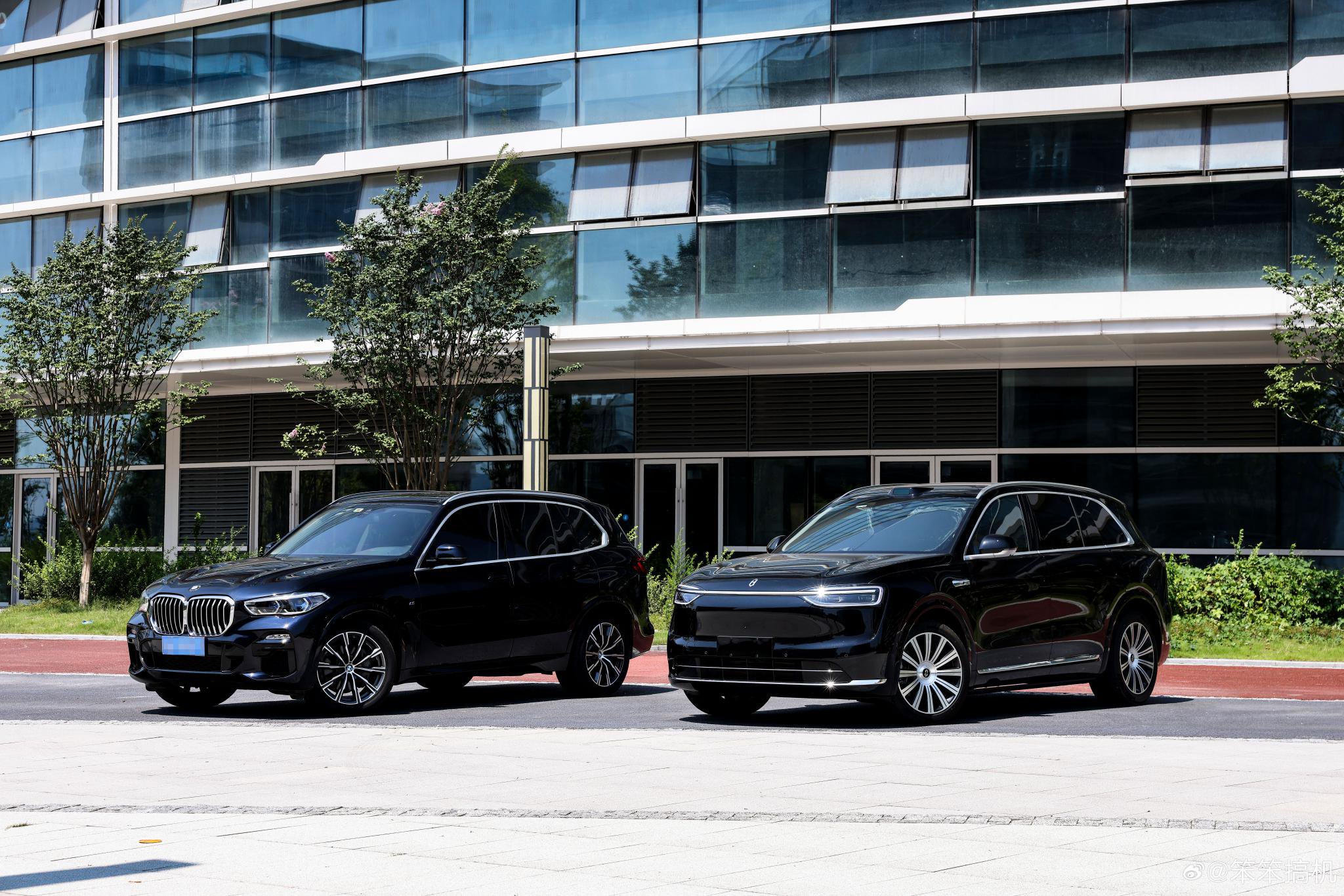 新问界M7对标宝马X5引关注