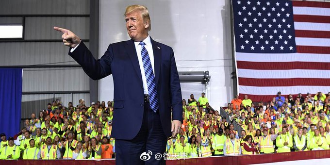 特朗普:当总统让我损失数十亿美元,但我不在乎