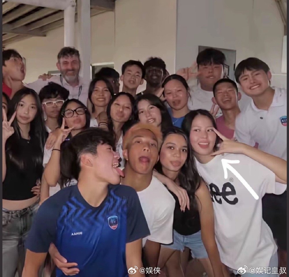 曹格17岁儿子曹三丰宣布恋情