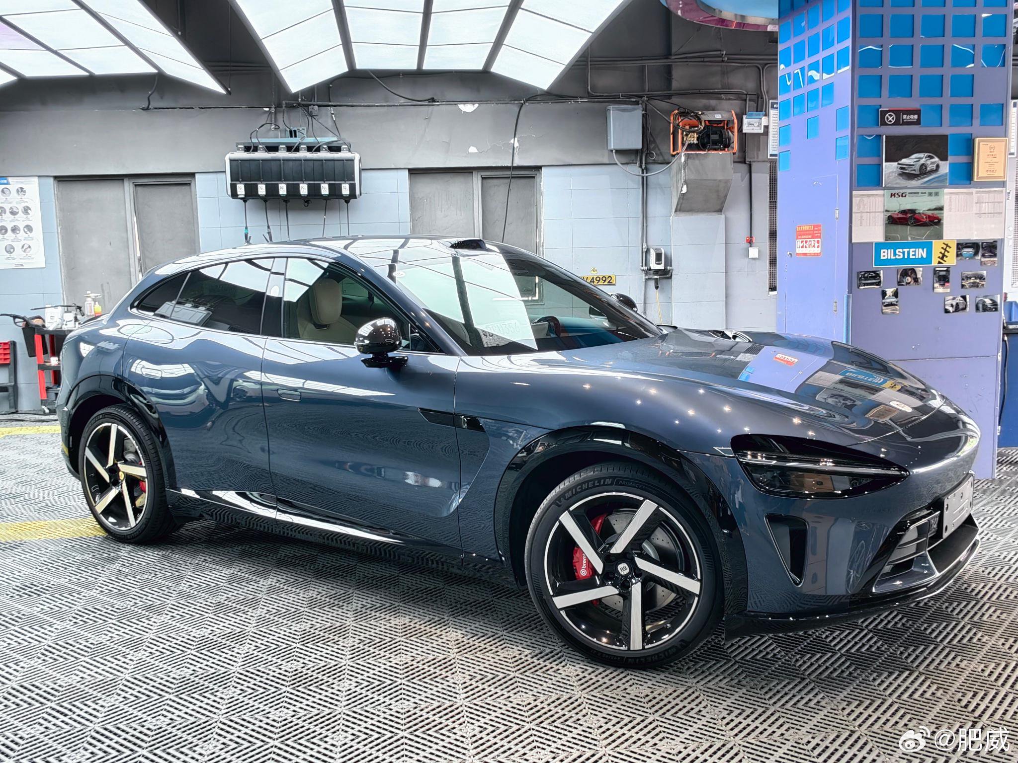 车主为YU7车辆贴车衣求平安