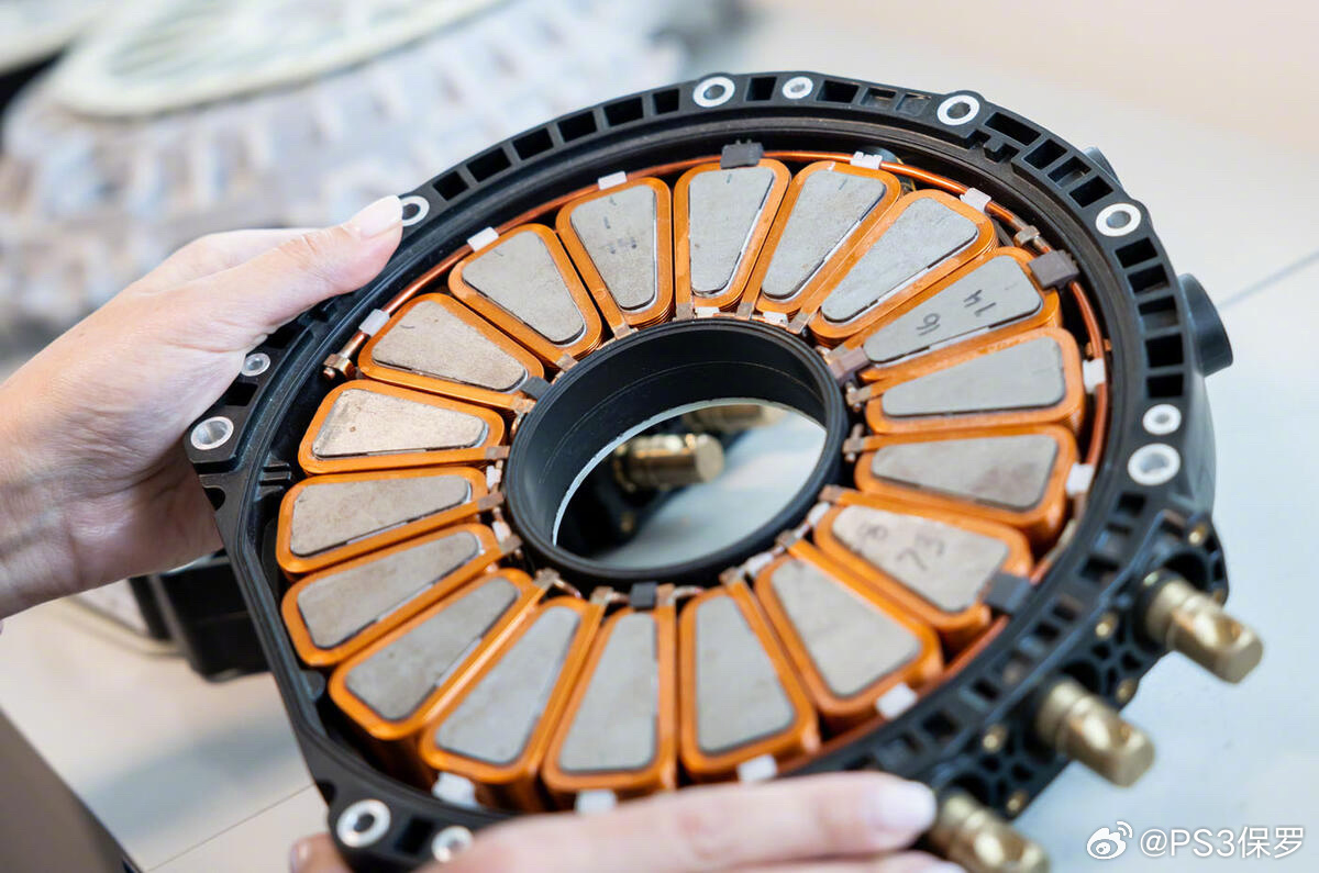 奔驰子公司YASA研发全新电机，748匹马力仅重13.1公斤创世界纪录