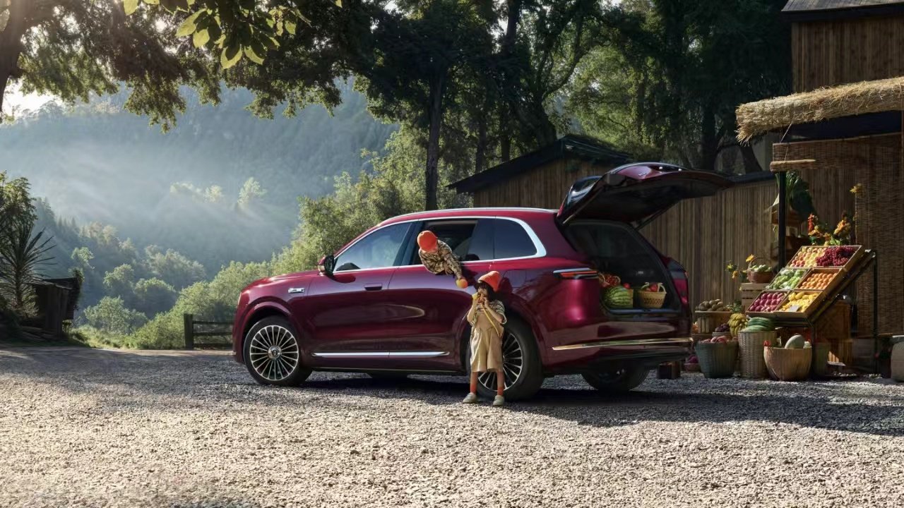 余承东曝问界M7实车外观，九月上市搭载M9同款技术