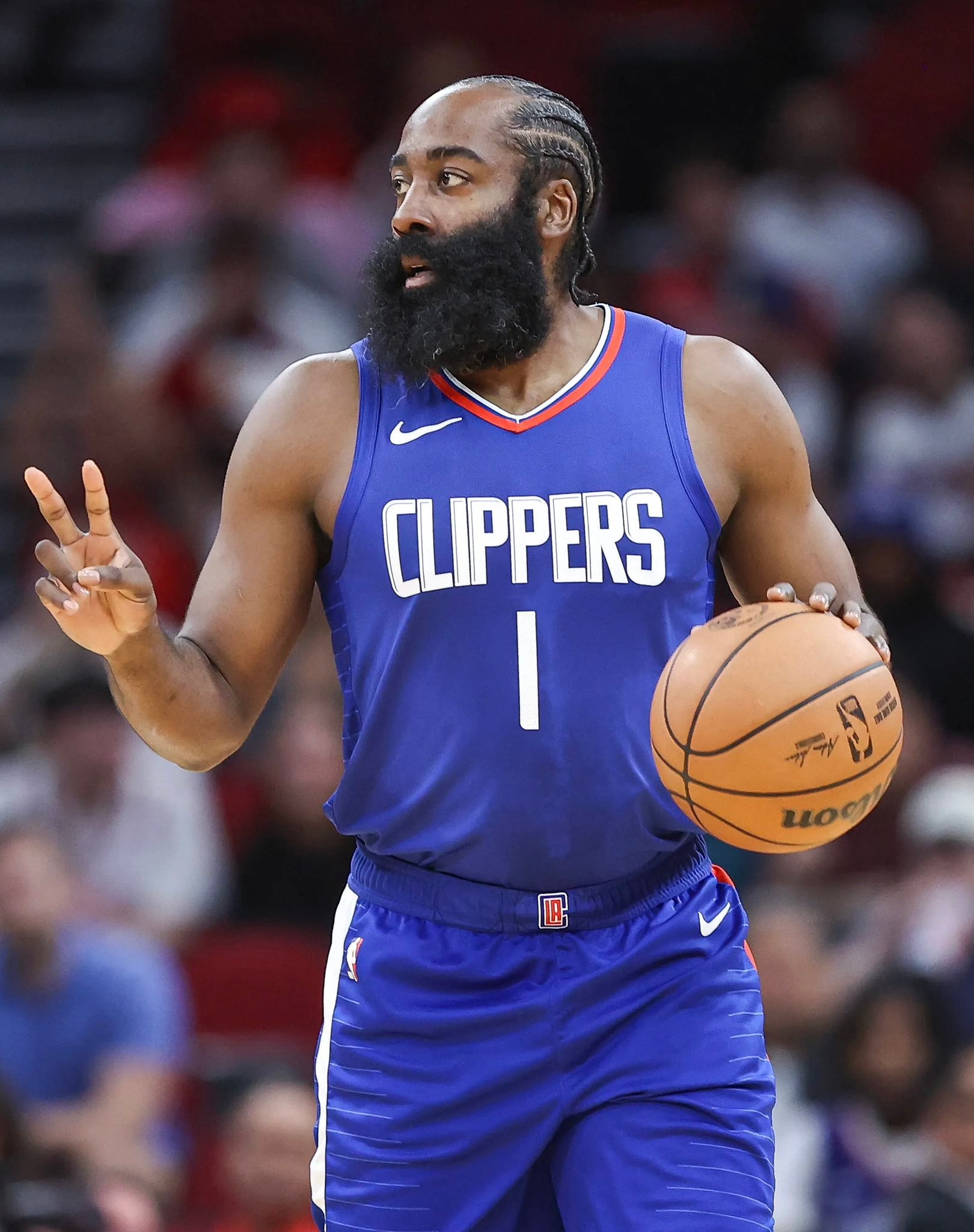  快船官宣签下詹姆斯媒体曝四年顶薪合同细节曝光