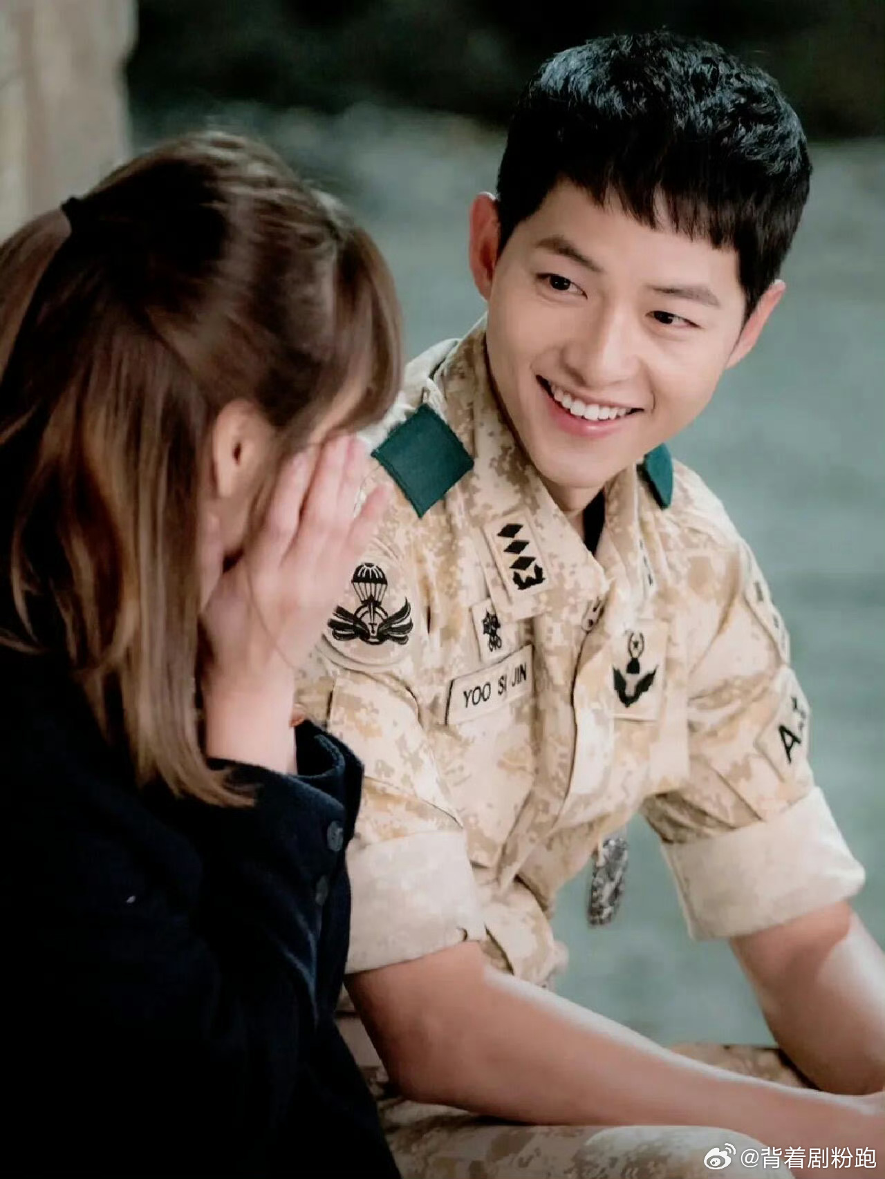 NCT127亮相SBS造型酷似太阳的后裔