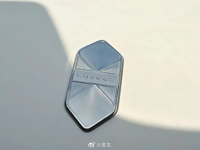 智界开发MPV车型，提供纯电增程双动力明年上市