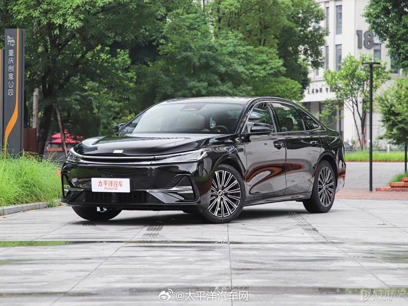 吉利银河A7八月上市，预售价10.38万起，综合续航超2100km