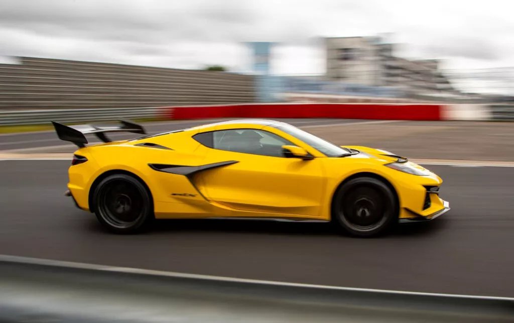 雪佛兰科尔维特ZR1X以6分49秒275刷新纽北美国车纪录