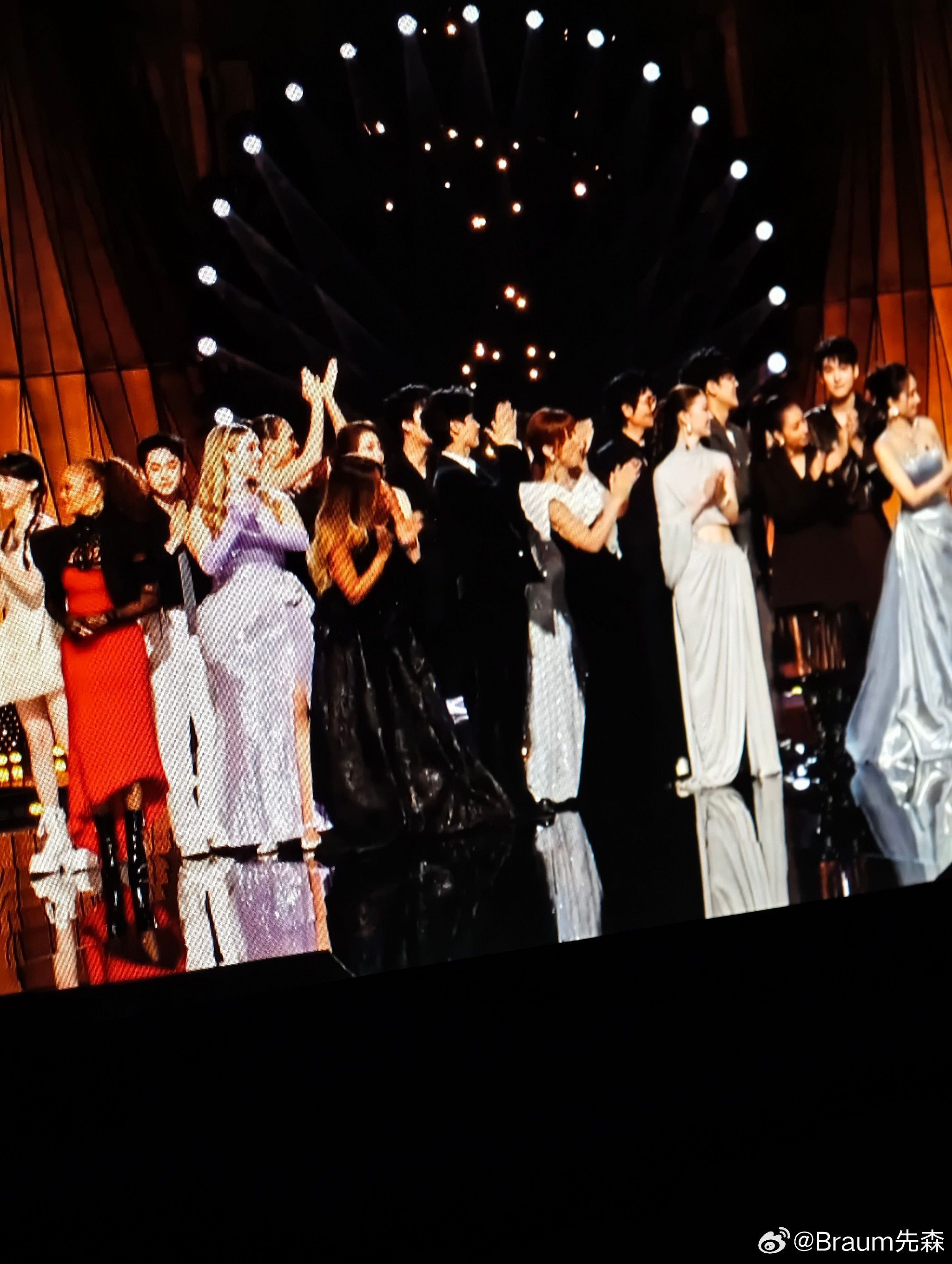 歌手赛制引质疑，陈楚生夺冠白举纲Gai淘汰