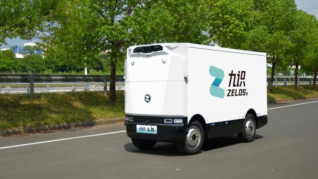 九识智能发布L5物流无人车，1.8吨载重填补大宗运输空白