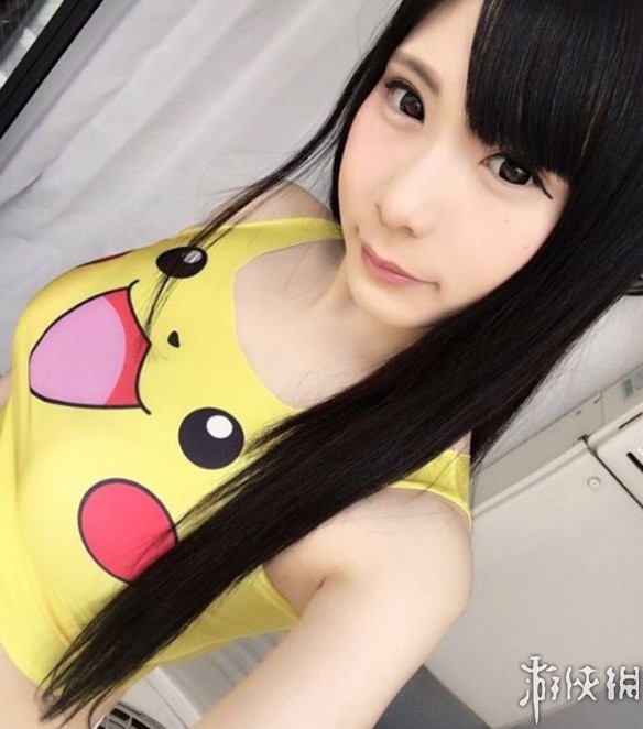 日本DJ小姐姐Mel童顏巨乳身材傲人衣服都快要被撐爆了