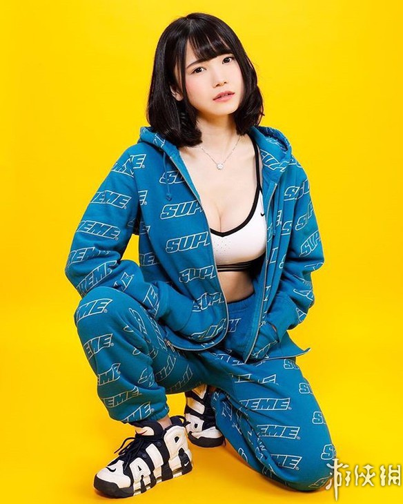 日本DJ小姐姐Mel童顏巨乳身材傲人衣服都快要被撐爆了