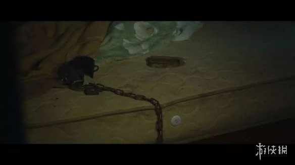 《深红累之渊》接吻换脸 姬情四射的双女主大戏！