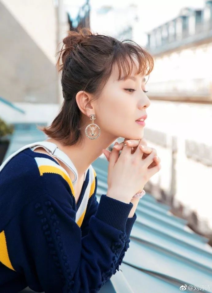 刘诗诗怀孕生子:不争不抢,却默默地拥有了全世界。