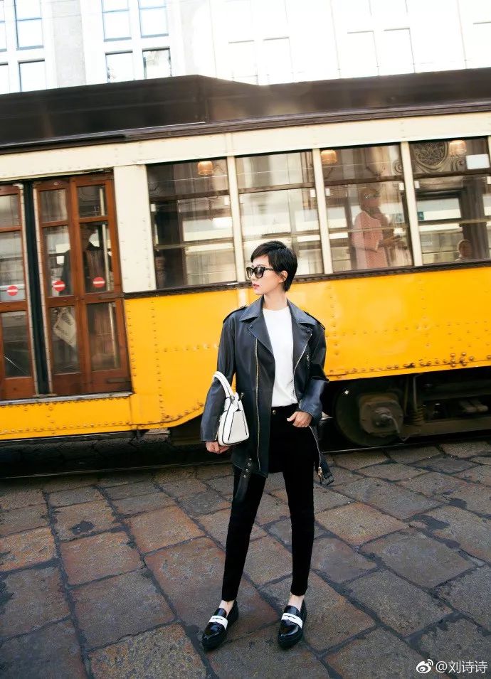 刘诗诗怀孕生子:不争不抢,却默默地拥有了全世界。