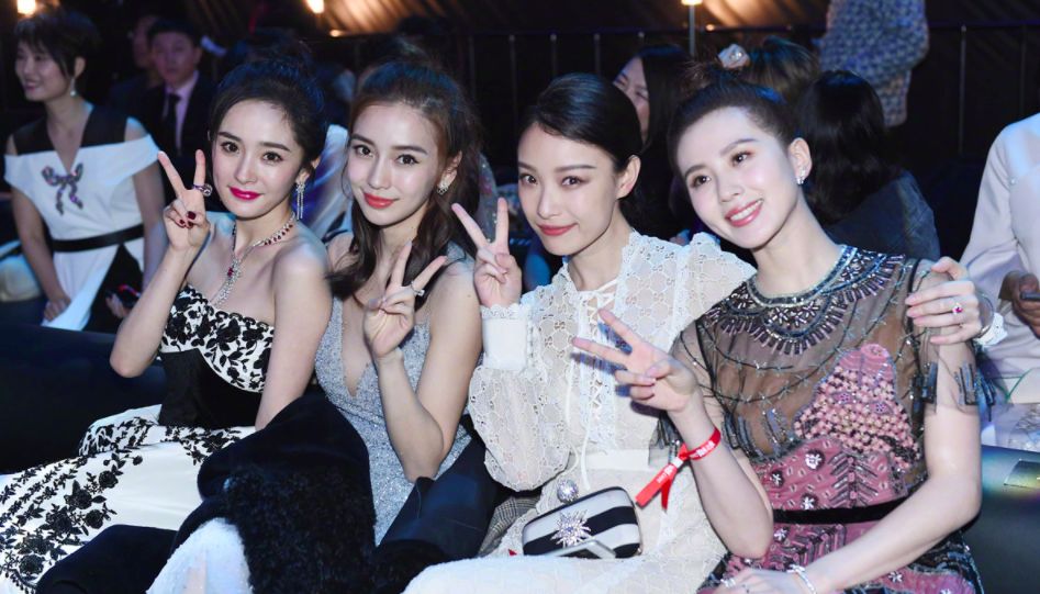 刘诗诗怀孕生子:不争不抢,却默默地拥有了全世界。