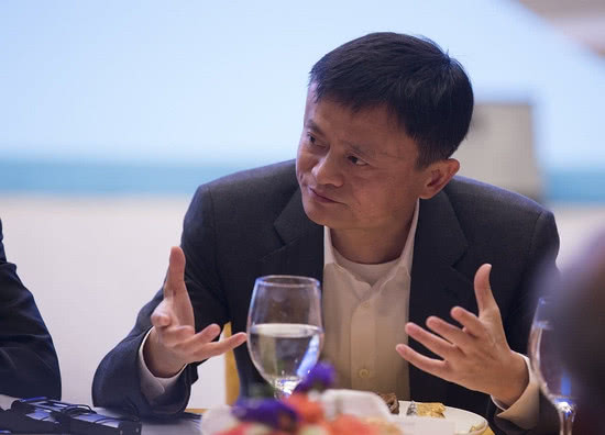 马云选择在今年退休,为何刘强东不愿放弃CEO