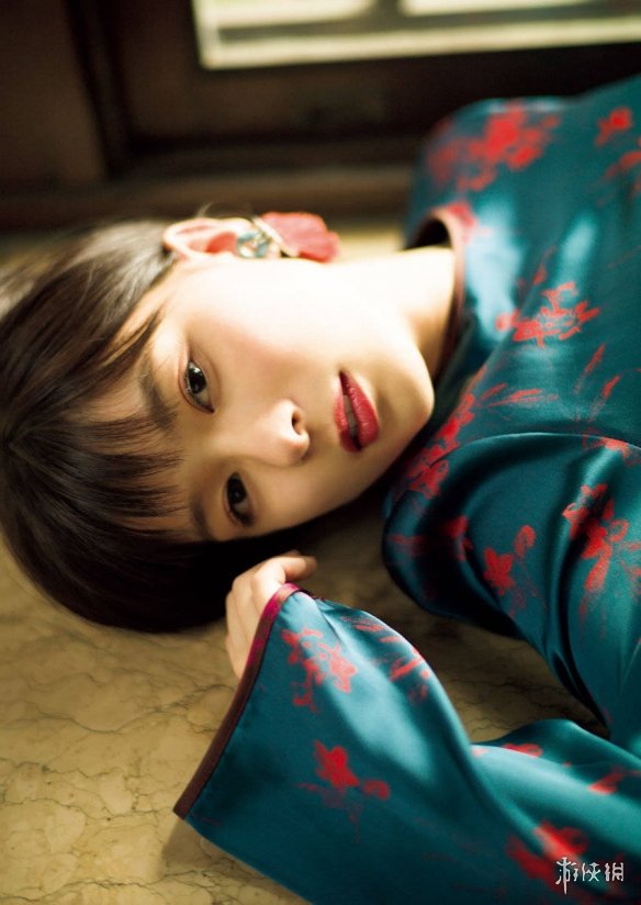 《深红累之渊》今年最佳漫改电影,长得丑只能