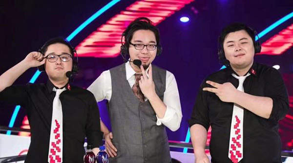 德云色笑笑西卡官宣解说MSI首战引热议:别又五分钟跑了