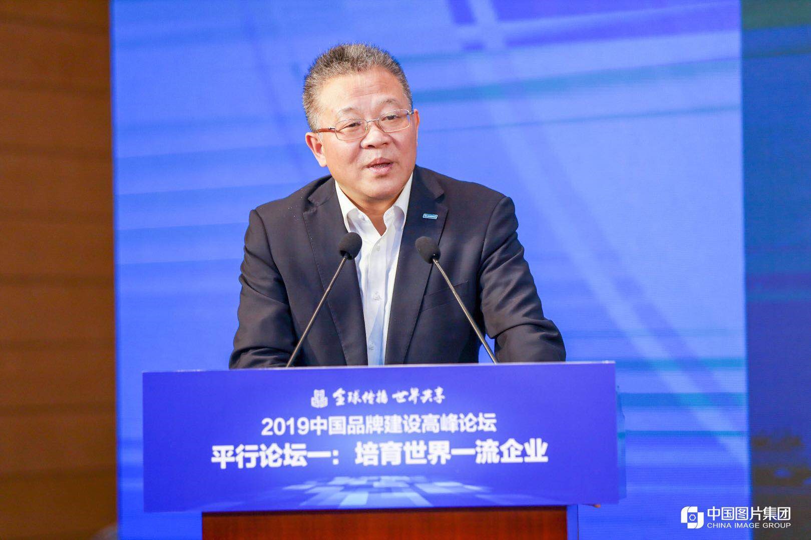 苏宁易购董事长_苏宁易购图片