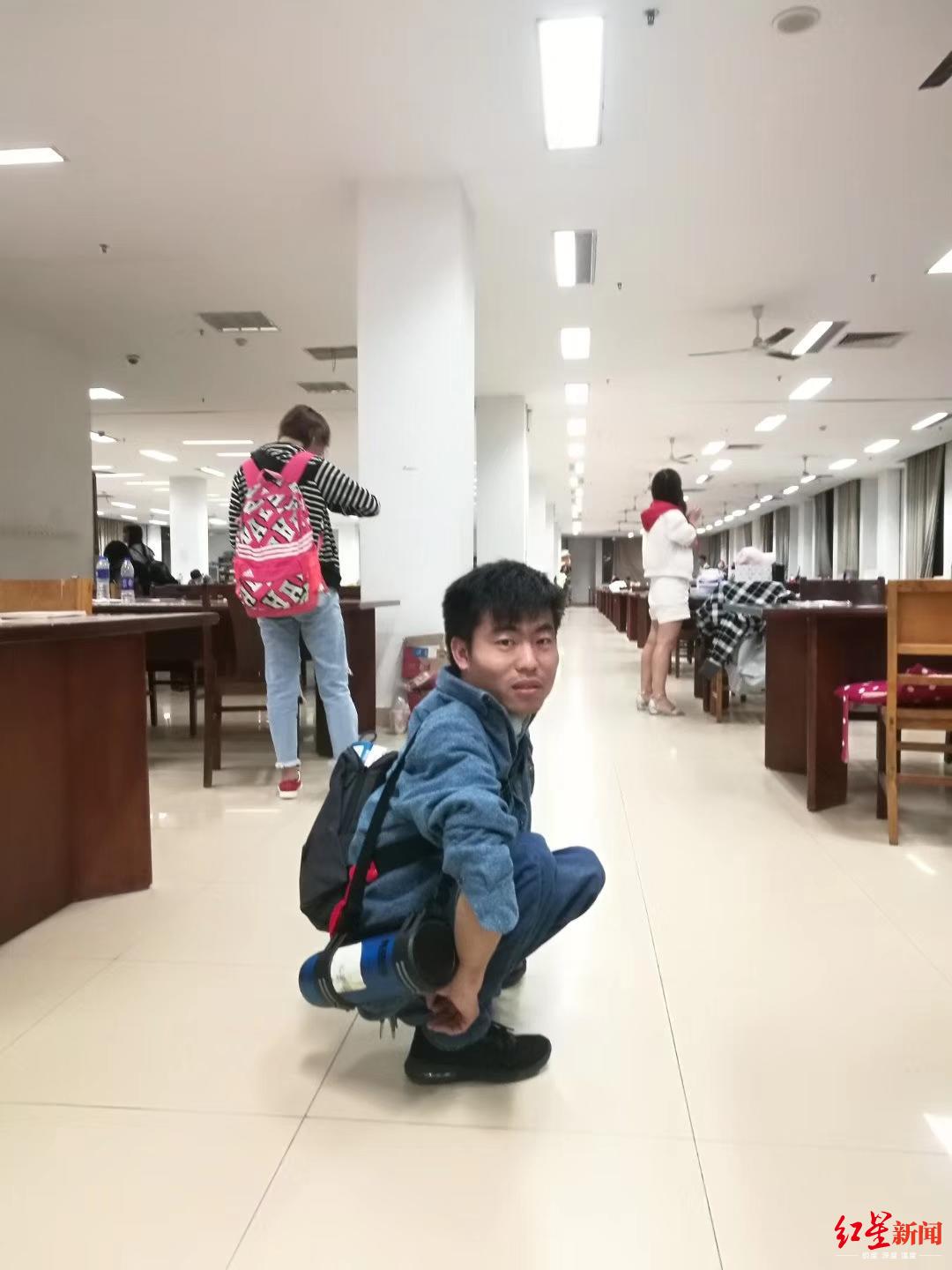 ↑李创业在学校