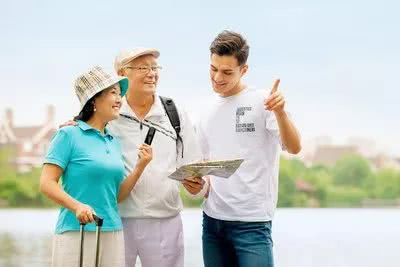 猎豹移动AI翻译棒进军美国;迈瑞医疗亮相全球