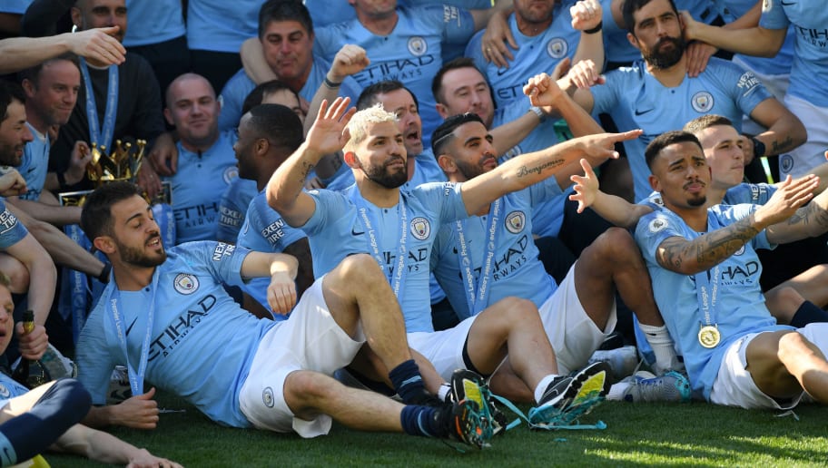 大场面先生,阿圭罗预定曼城名宿位置