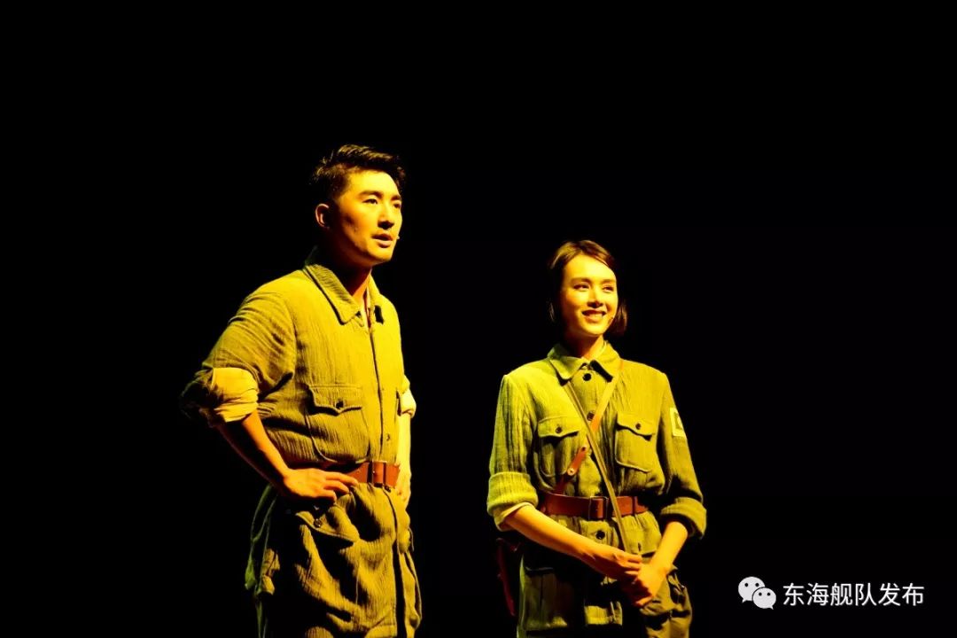 致敬英雄的青春之歌,话剧《历史的天空》震撼