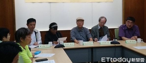 窝里反?蔡英文上台三周年绿营又有人让她放弃连任