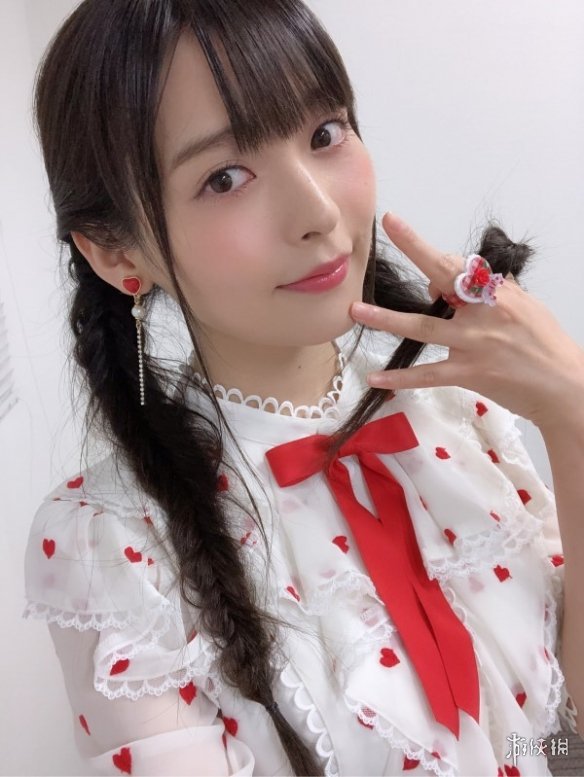 上坂堇一周图集双马尾小辫的政委真的太可爱了