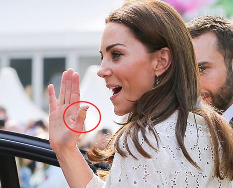 三把剪刀猜成语是什么成语_剪刀嘴五色打一成语疯狂看图(3)