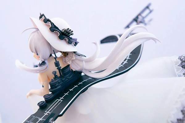 《碧蓝航线》光辉手办 小姐姐笑脸暖心,白礼服优雅迷人