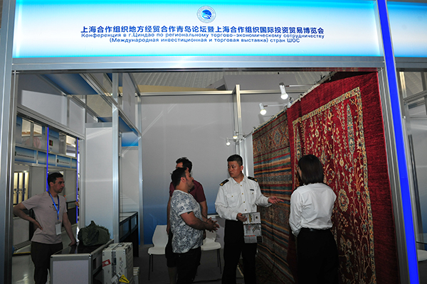 青岛海关高效服务上合组织经贸合作博览会(图)