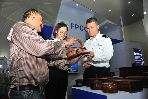 青岛海关高效服务上合组织经贸合作博览会(图)