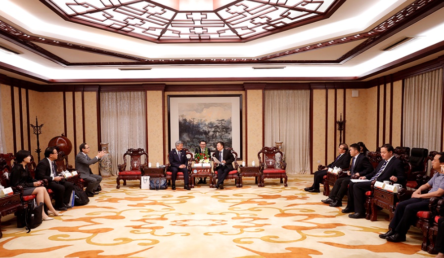 日本横滨国立大学校长长谷部勇一率队来校访问