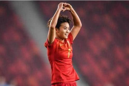 四十岁学足球晚吗女,四十岁学足球晚吗女生
