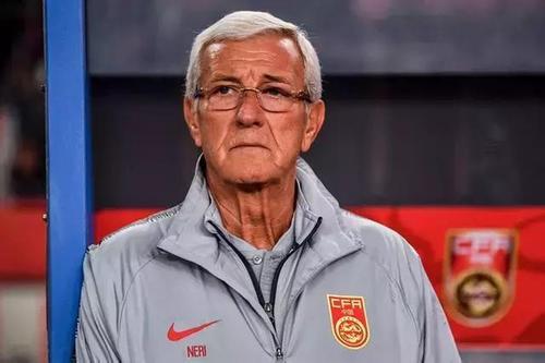 足球可以用身体挡住吗,足球可以用身体挡住吗视频