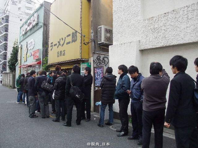 吸尘器治大姨妈送进医院 每日轻松一刻6月13日晚间版