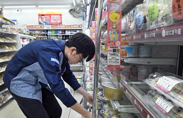 东京便利店现状日本籍员工和外籍员工比例达到113