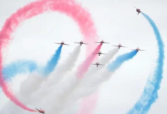 1561602219603088.jpg 英国皇家空军“红箭”飞行表演队(GETTY)