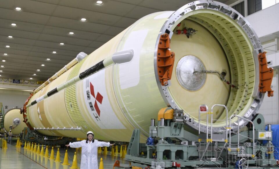 日本三菱重工业公司6月26日在飞岛工厂(位于爱知县飞岛村)向媒体公开了H2B火箭8号机。