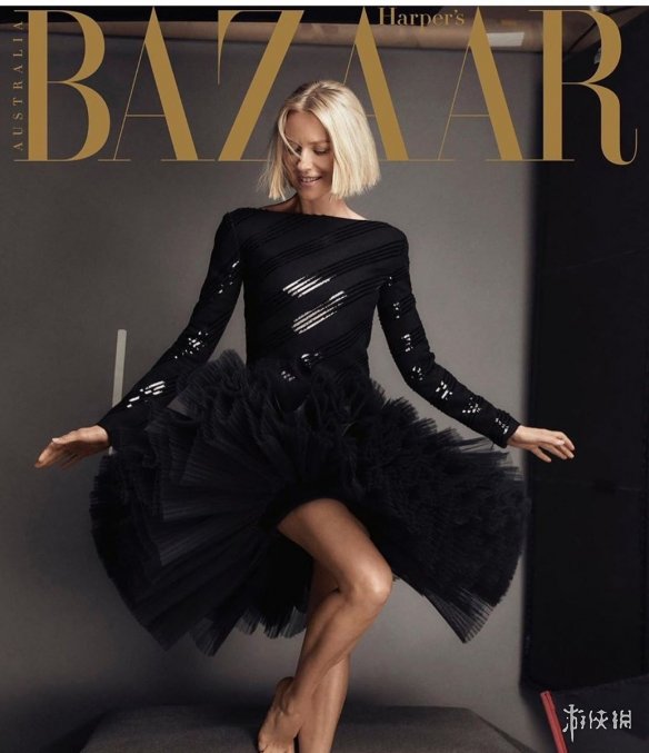 51岁秒杀21岁小鲜花!娜奥米·沃茨时尚写真欣赏!