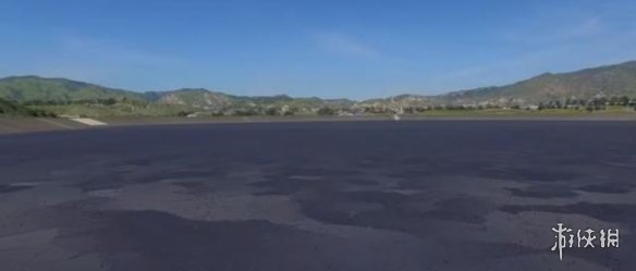 9600万黑色塑料球倾倒进加州一水库 年可节约11亿升水