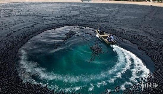 9600万黑色塑料球倾倒进加州一水库 年可节约11亿升水