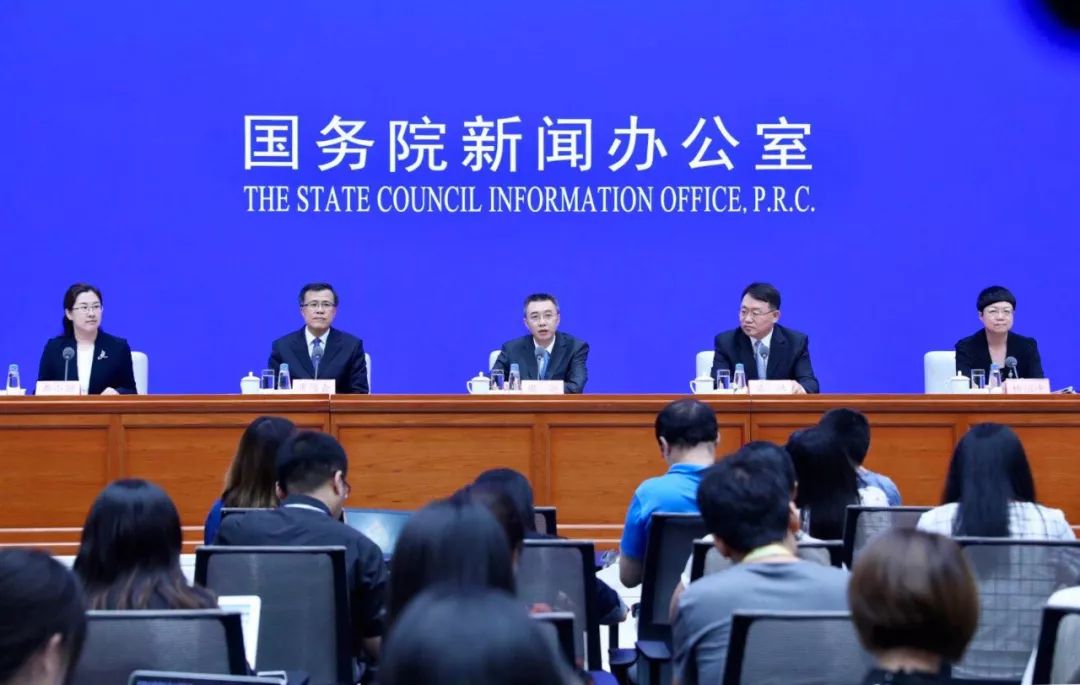 怎样才能进入银保监会工作 cf29-hzfekep9754355.jpg