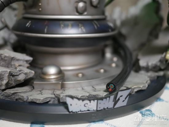 《龙珠》沙鲁实验室雕像 邪恶BOSS逃出超还原