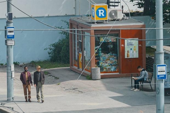 《盗梦空间》既视感!电影《信条》片场所有车辆倒着开