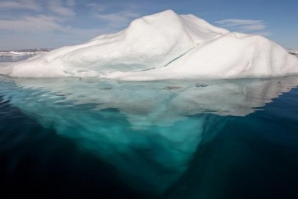 阿联酋商人拟将南极冰山拖至阿拉伯湾 解决当地饮水问题